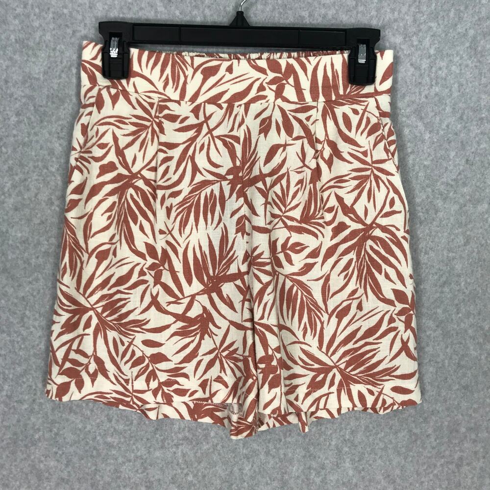 Monteau Shorts Medium Cream Linen Pleated Pull On Palm Resort Cruise Neutrals